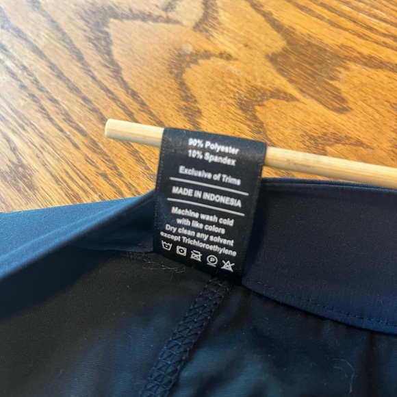 Public Rec Men’s Workday Shorts Navy Blue Size 40 EUC Sport Casual Travel - Picture 7 of 13